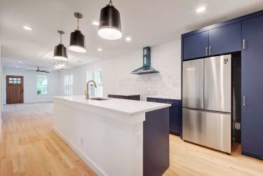 Main picture of 3207 1/2 Harris Park Ave
