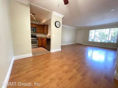Main picture of 355 N Maple St
