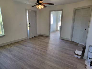 Main picture of 420 E Pineville Rd