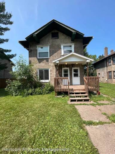 Main picture of 1079 87th Ave W