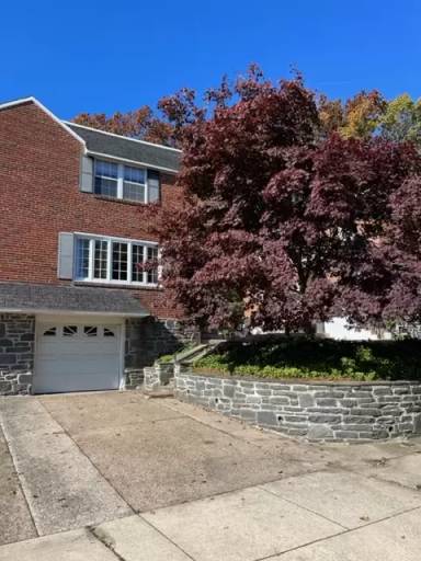 Main picture of 729 Cinnaminson St
