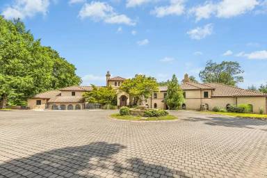 Main picture of 50 Rock Spring Rd
