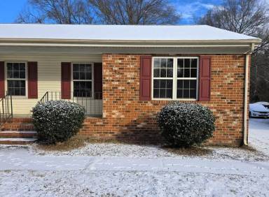 Main picture of 407 Briarwood Cir
