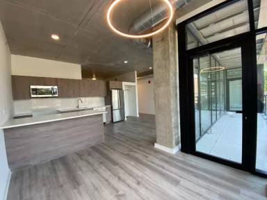 Main picture of 1118 W Patterson Ave