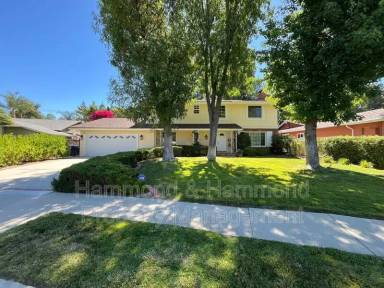 Main picture of 8422 Fable Ave