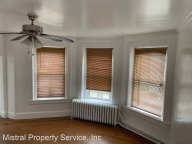Main picture of 69 Grand St