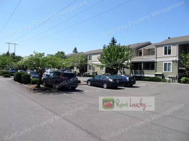 Main picture of 3233 NE 12th St