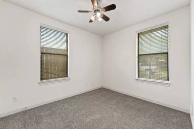 Main picture of 2305 Bastrop St