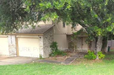 Main picture of 12120 Thompkins Dr