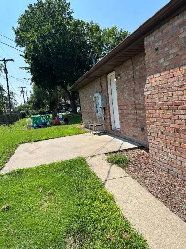 Main picture of 619 S 2nd St