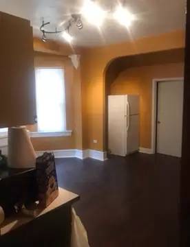 Main picture of 7106 N Broad St