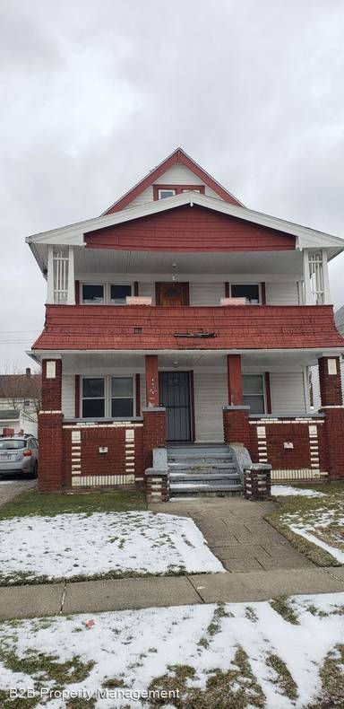Main picture of 4076 E 144th St