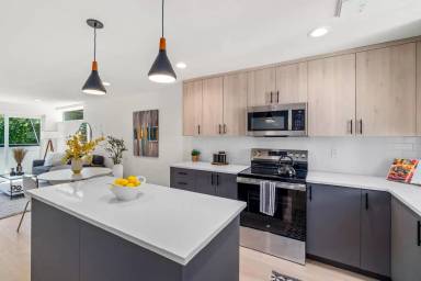 Main picture of 8709 15th Ave NW