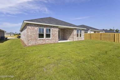 Main picture of 3884 Red Deer Cir