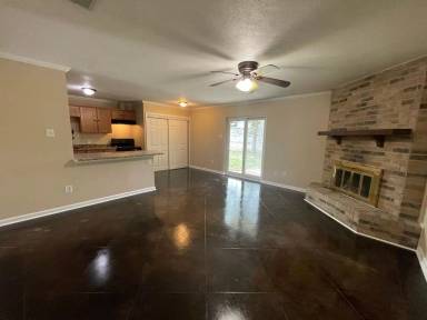 Main picture of 10157 Peppertree Ln
