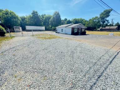 Main picture of 1604 S Ridge Ave