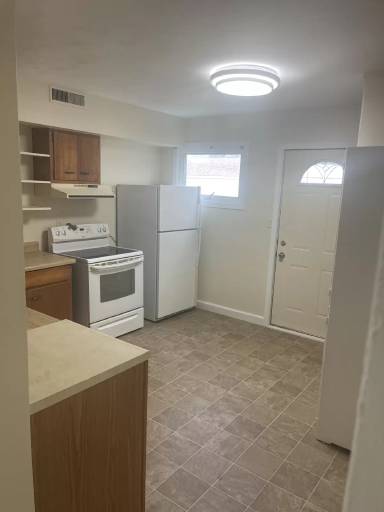 Main picture of 2604 1/2 Wayne St