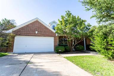 Main picture of 204 Water Oak Dr