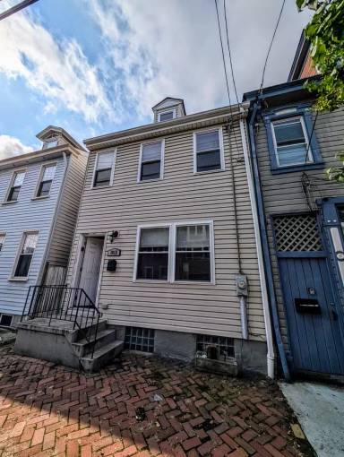 Main picture of 1707 - 1711 Jane St