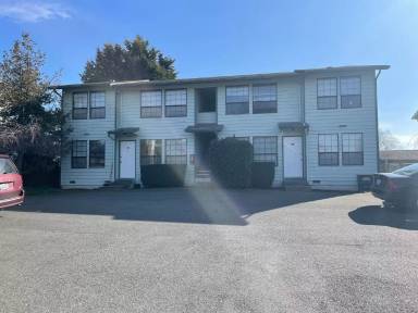 Main picture of 717 SE 8th Ave