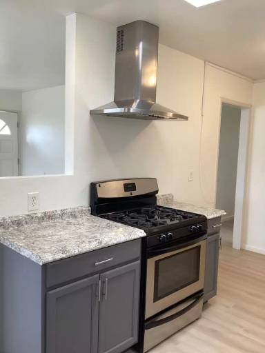 Main picture of 600 N Y St