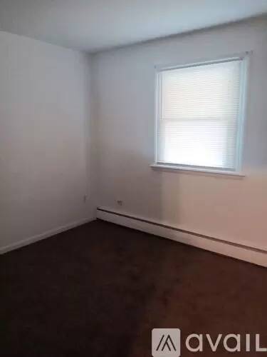 Main picture of 202 N Madison Ave