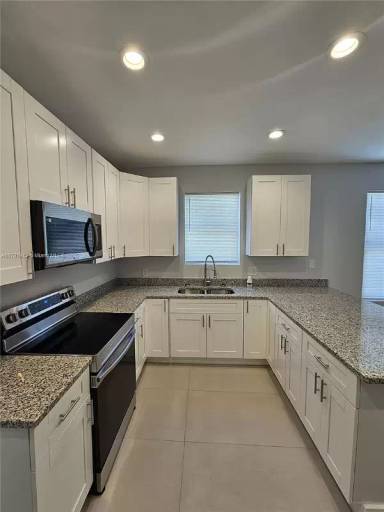 Main picture of 1410 Altaloma Ave