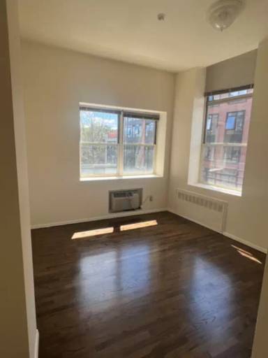 Main picture of 6120 Woodside Ave