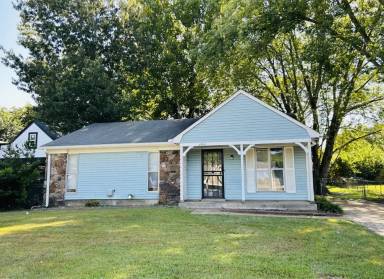 Main picture of 3660 Dagmar St