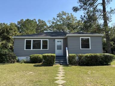 Main picture of 700 N Herring St