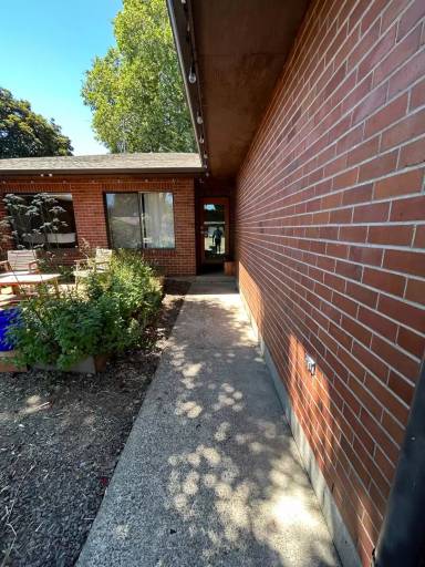 Main picture of 1603 SE Essex St