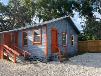 Main picture of 616 SE 13th Ter