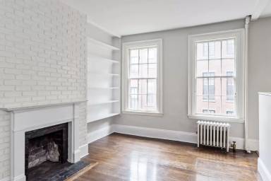 Main picture of 49 S Russell St