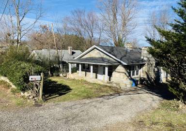 Main picture of 11 Valley Park Rd