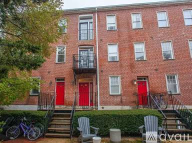 Main picture of 1027 N 4th St