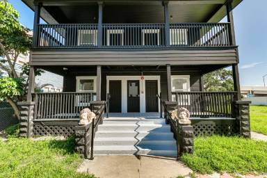 Main picture of 805 4th Ave N
