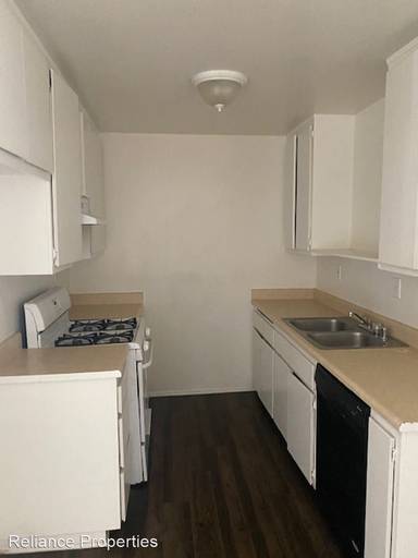 Main picture of 11200 Chamberlaine Way