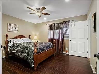 Main picture of 2990 Sprague St