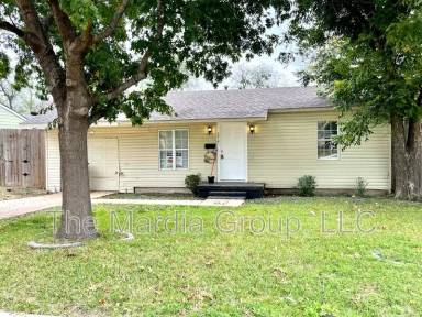 Main picture of 1316 Caruth Dr