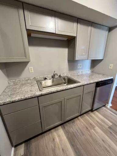 Main picture of 501 W Ashland Ave