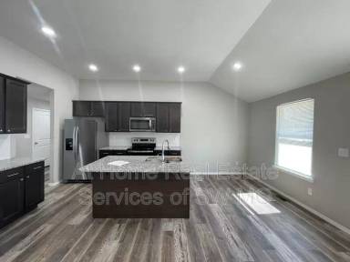 Main picture of 613 S Southgate St