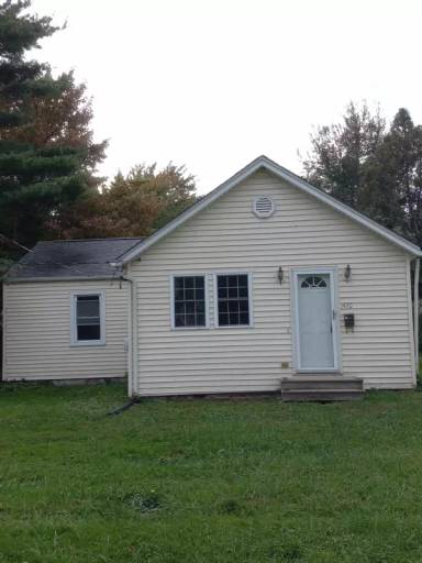 Main picture of 1470 E 332nd St
