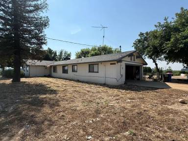 Main picture of 21293 E American Ave
