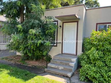 Main picture of 413 E Indiana Ave