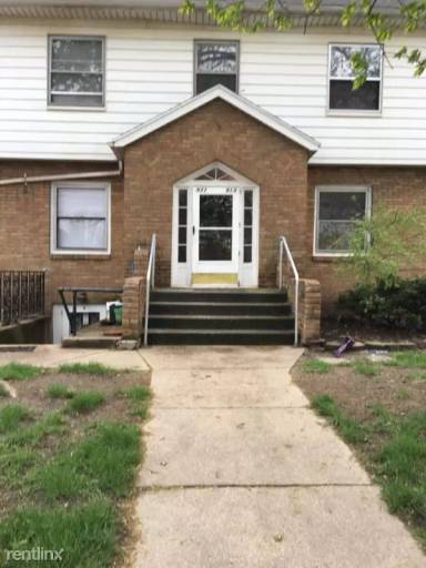 Main picture of 913 W South St