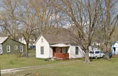 Main picture of 109 S Independence Ave