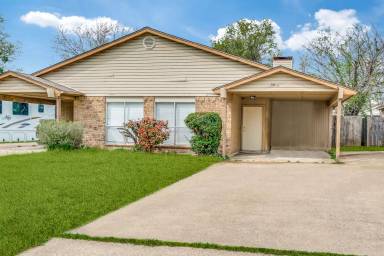 Main picture of 2309 Lucas Dr