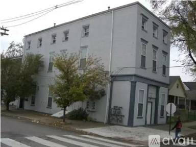 Main picture of 1700 Magazine St