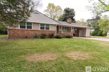Main picture of 112 Davis Dr