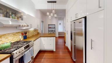 Main picture of 27 Tamalpais Ave